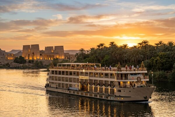 Christmas in Egypt:8-Day Cairo & Luxury Nile Cruise Holiday