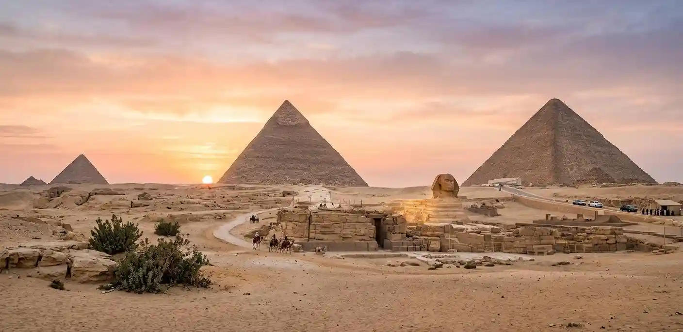 7 day Egypt Christmas itinerary featuring the Pyramids of Giza